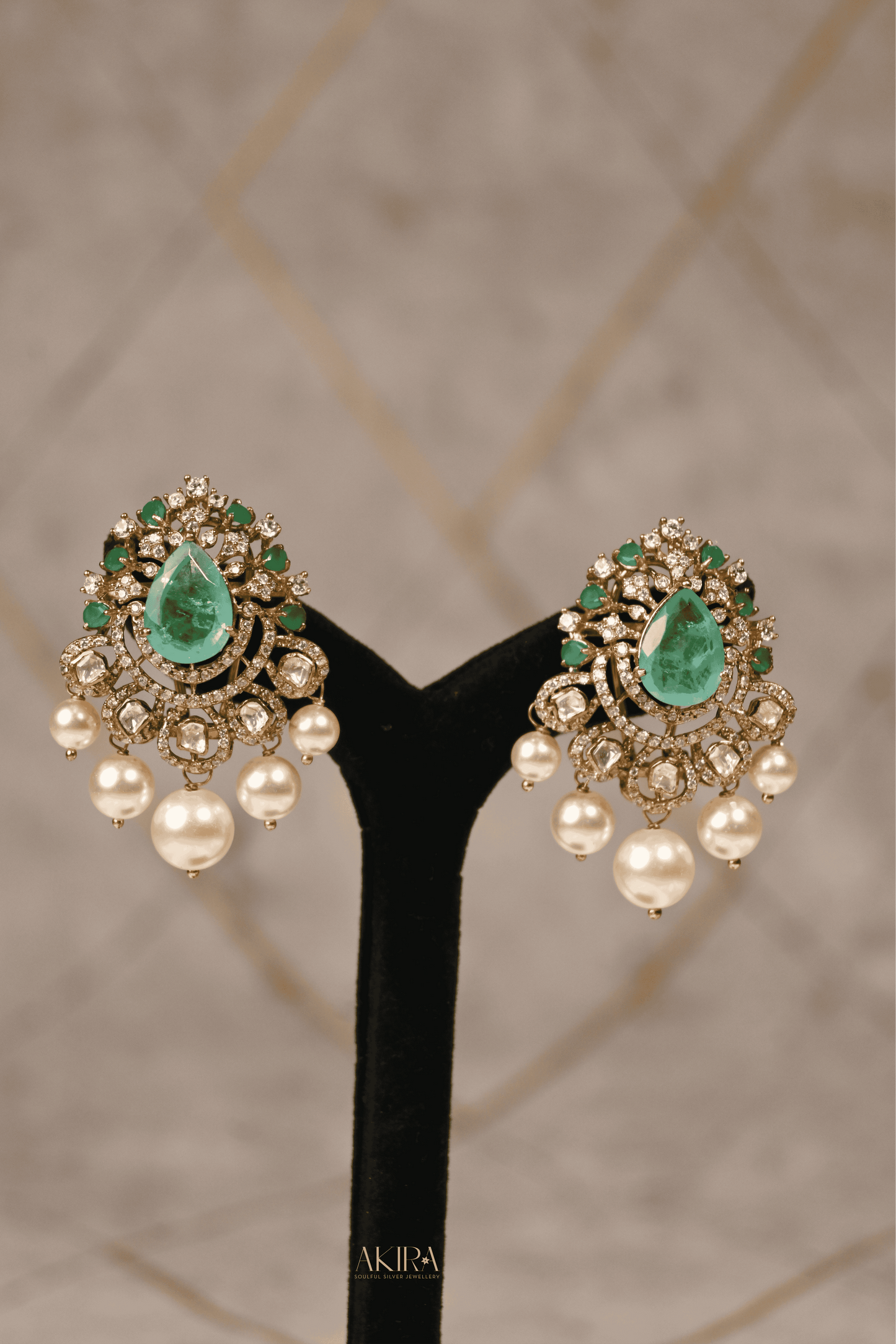 The Pearl Reverie