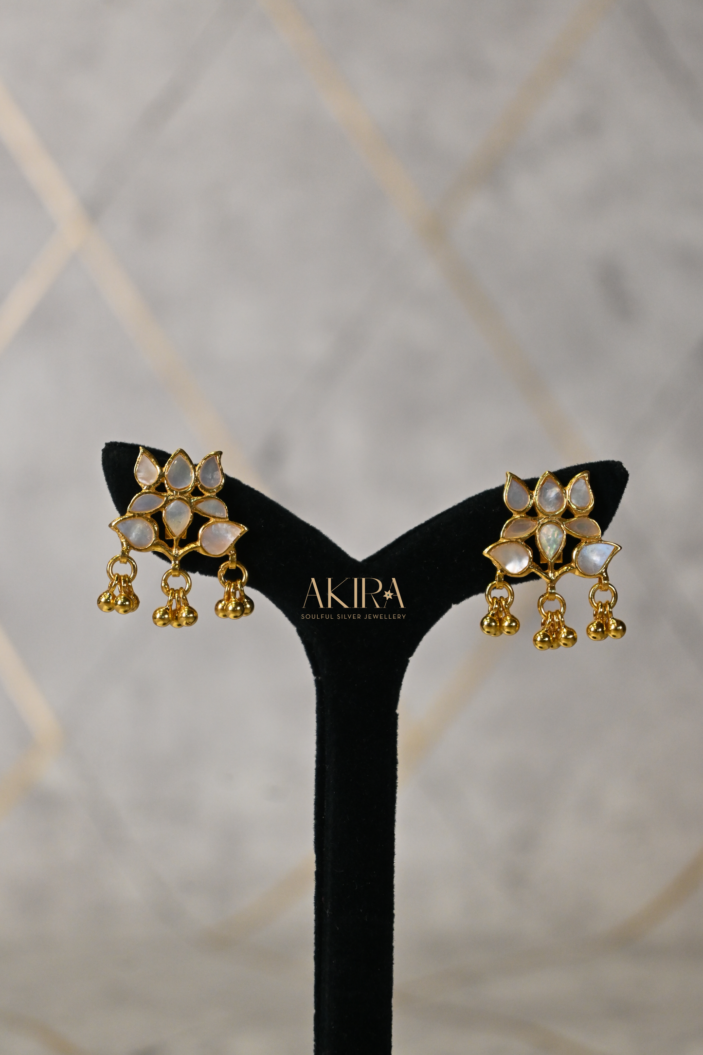 The Pearl Melody Necklace & Earrings